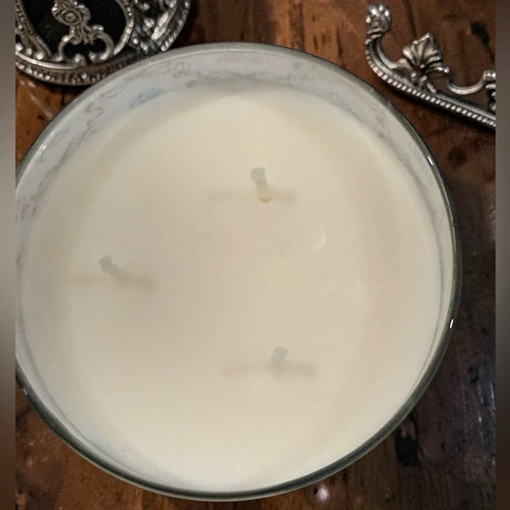 Disney Princess Royal Lamp 'Life's a Fairytale' Candle Holder & Candle NWT - Picture 9 of 10